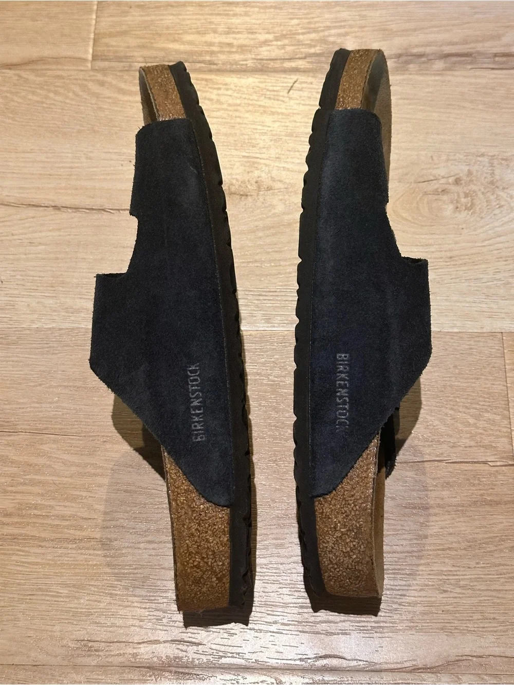 Birkenstock Arizona Soft Footbed Suede Leather sandals in US 10-10.5/ EU 43
